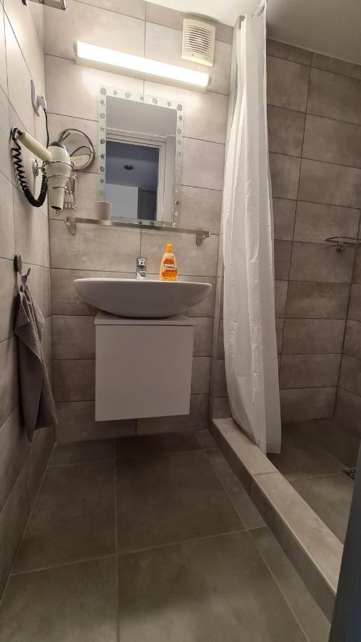 Gyulai-Fuerdo-Apartman Ii. Buitenkant foto