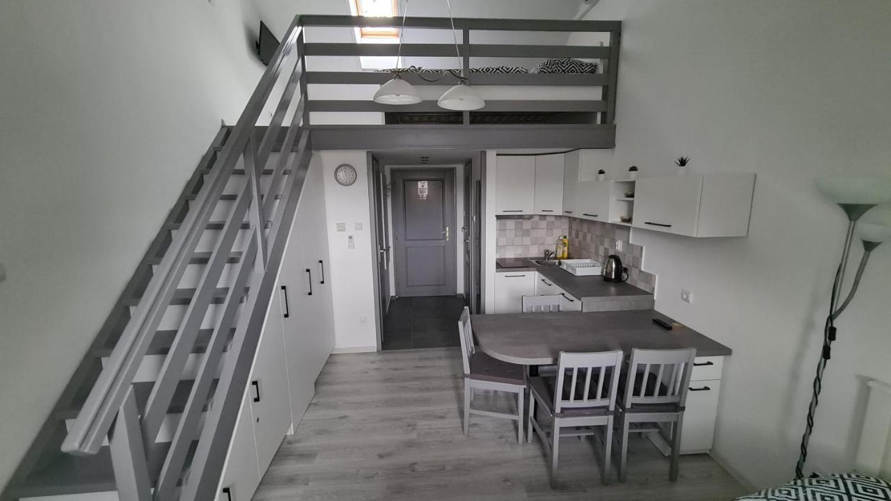 Gyulai-Fuerdo-Apartman Ii. Buitenkant foto