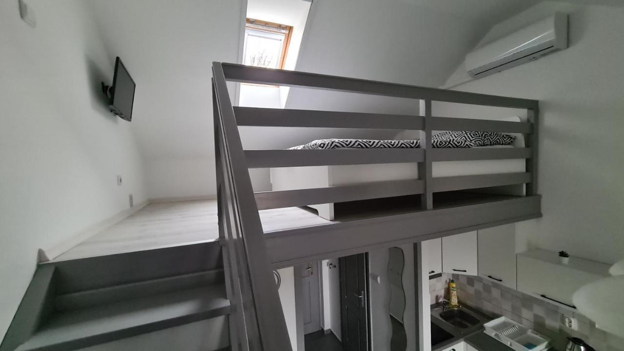 Gyulai-Fuerdo-Apartman Ii. Buitenkant foto